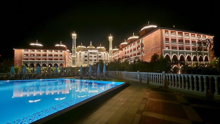 Royal Taj Mahal Hotel Transfer – Hotel Transfer