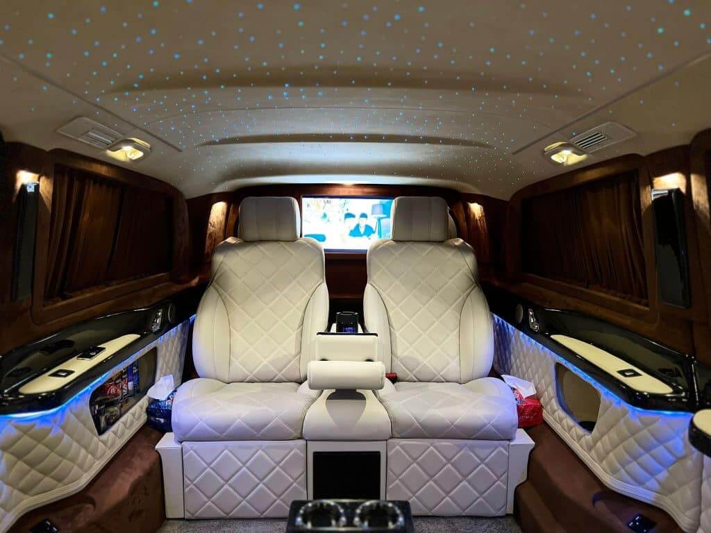 Antalya luxury transfer vehicle maybach