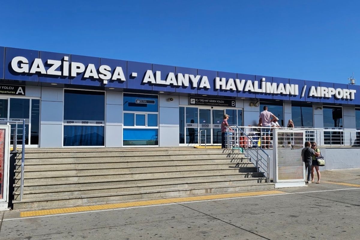 How Many Airports Are There in Antalya