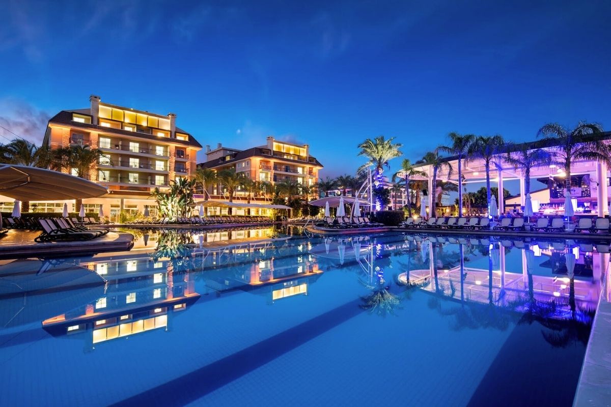 Crystal Family Resort Transfer Belek